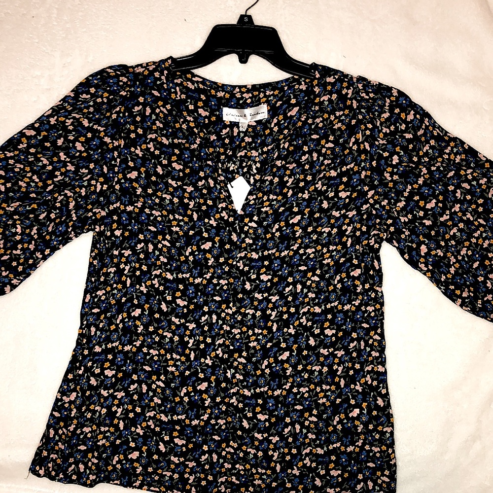 NWT Chelsea & Theodore dressy blouse (small)